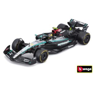 Bburago 1:43 RACE Formula F1 - Mercedes-AMG F1 W15 Performance (2024) #44 Lewis Hamilton with driver
