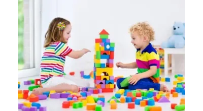 Stavebnice: Ideální parťák, který děti zabaví na dlouhé hodiny 🧱